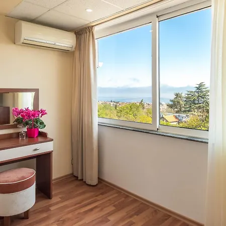 Gioia Sea View Warna